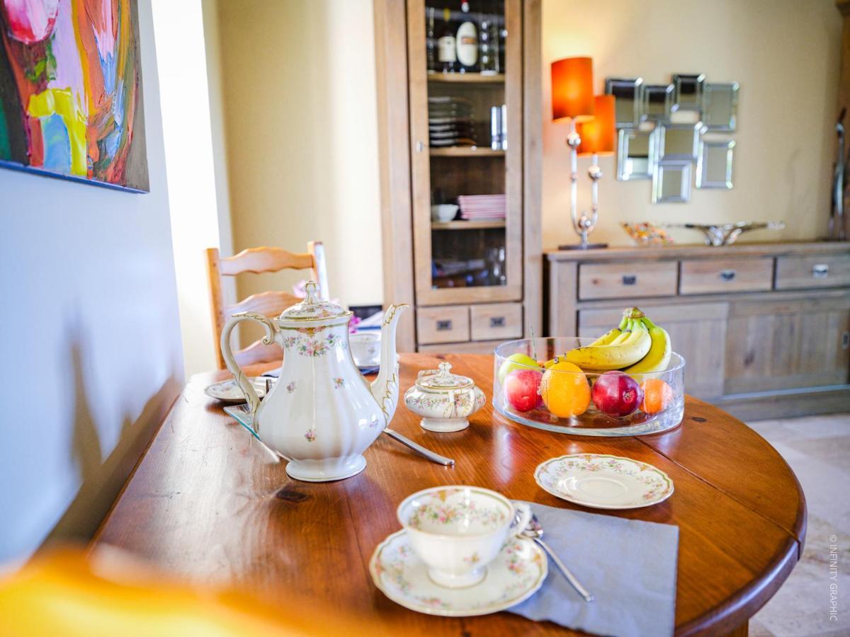 Bed and Breakfast L'Antre Des Bastides Saint-Martin-de-Villereal Exterior foto